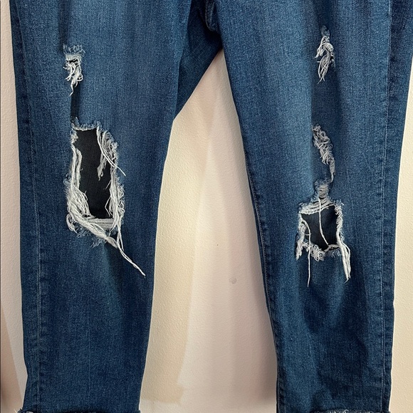 Old Navy High-Rise Blue Straight Jeans - Picture 3 of 4